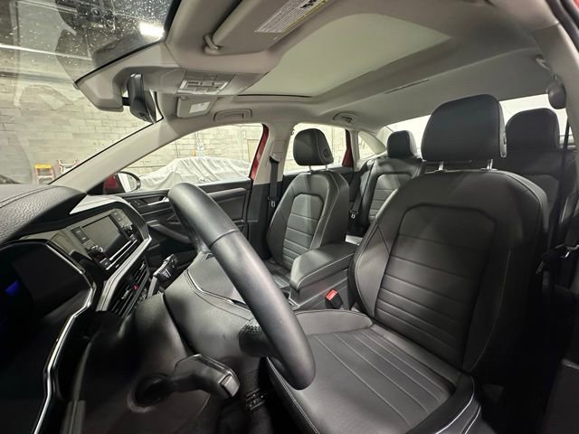 Certified 2022 Volkswagen Jetta SE image 14