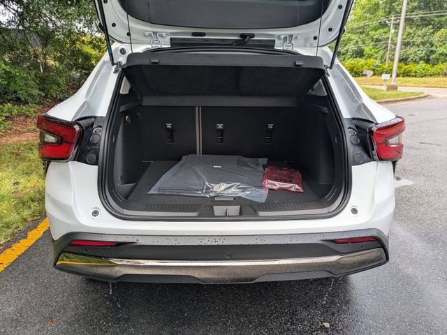 New 2026 Chevrolet Trax ACTIV w/ Sunroof Package FWD image 28