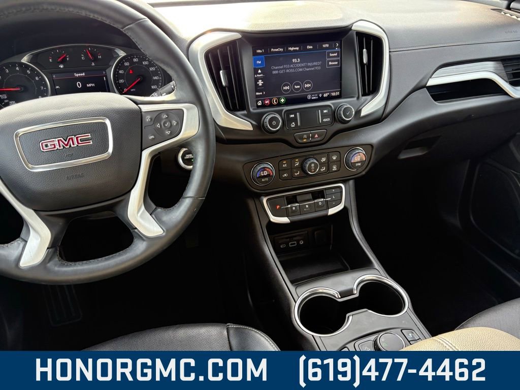 Used 2024 GMC Terrain SLT image 31