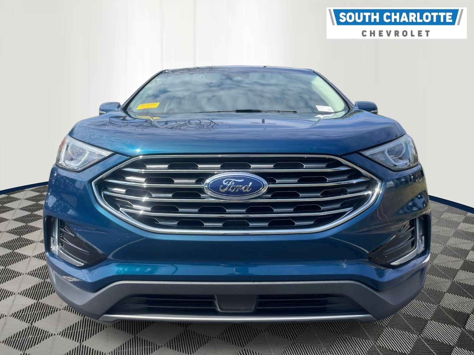 Used 2020 Ford Edge SEL w/ Convenience Package AWD/4WD image 2