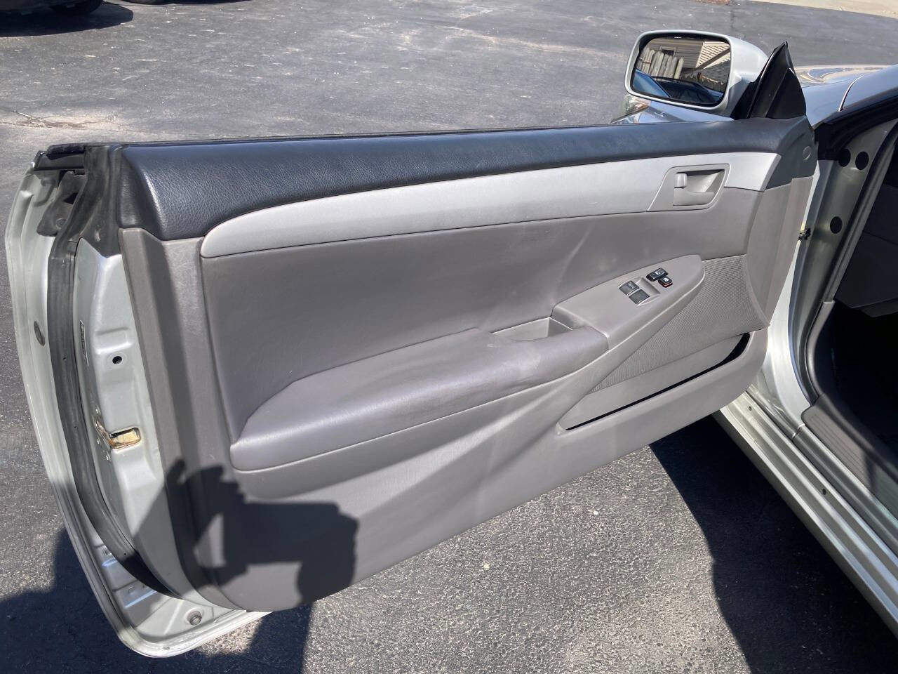 Used 2004 Toyota Solara SE image 81