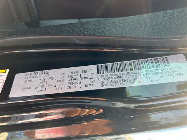 Used 2017 Jeep Wrangler Unlimited Sahara w/ Connectivity Group image 28