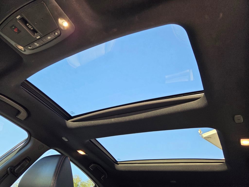 Used 2022 Nissan Maxima SR w/ Sport Mat Group image 20