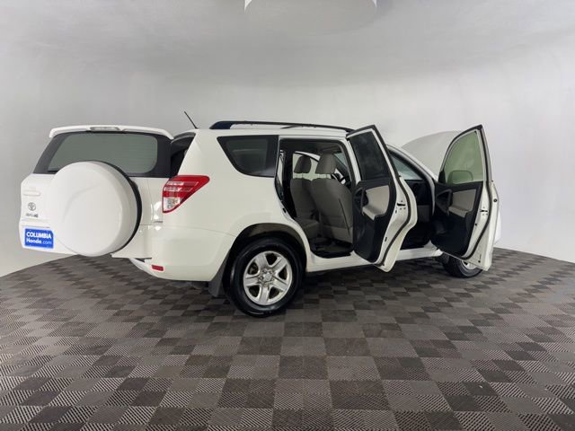 Used 2012 Toyota RAV4 4WD image 18