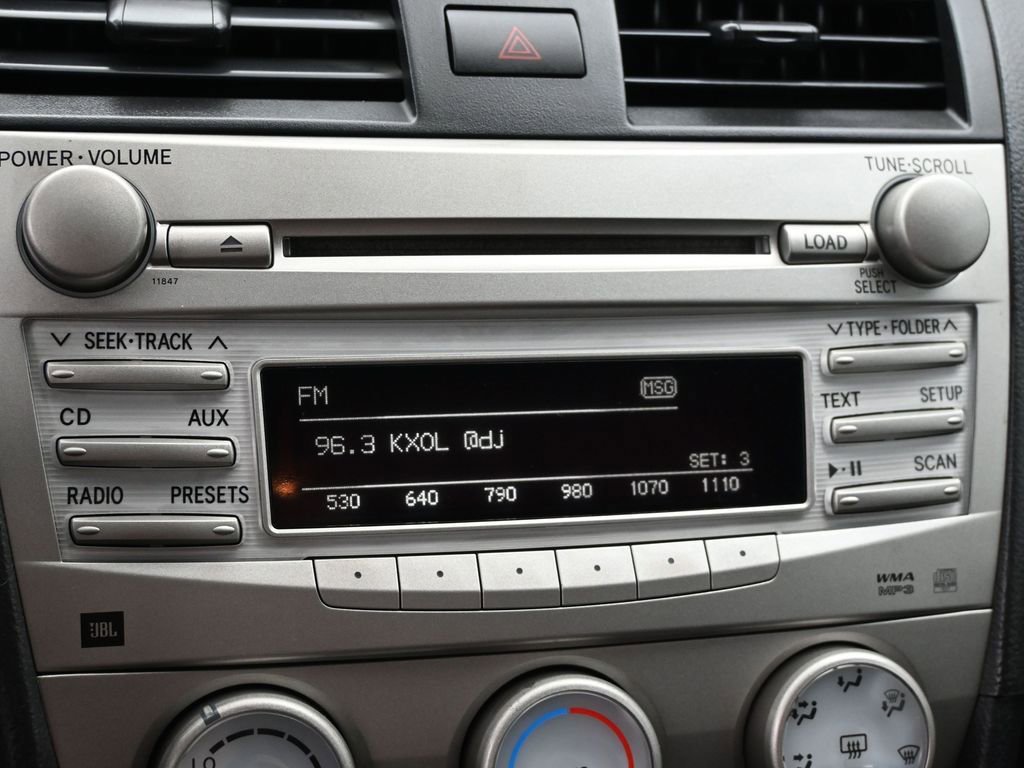 Used 2010 Toyota Camry SE image 13