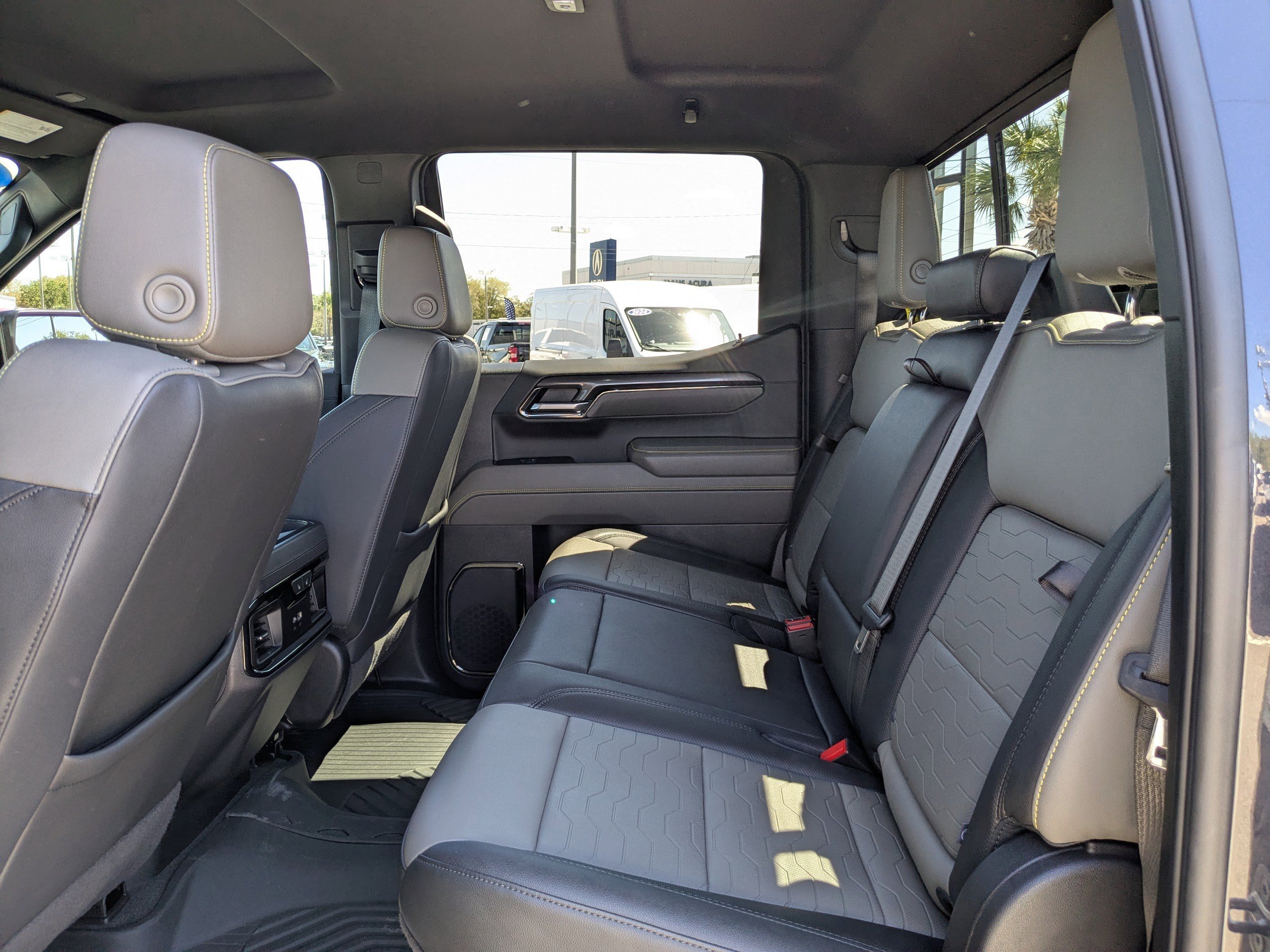 Used 2024 Chevrolet Silverado 1500 ZR2 image 13