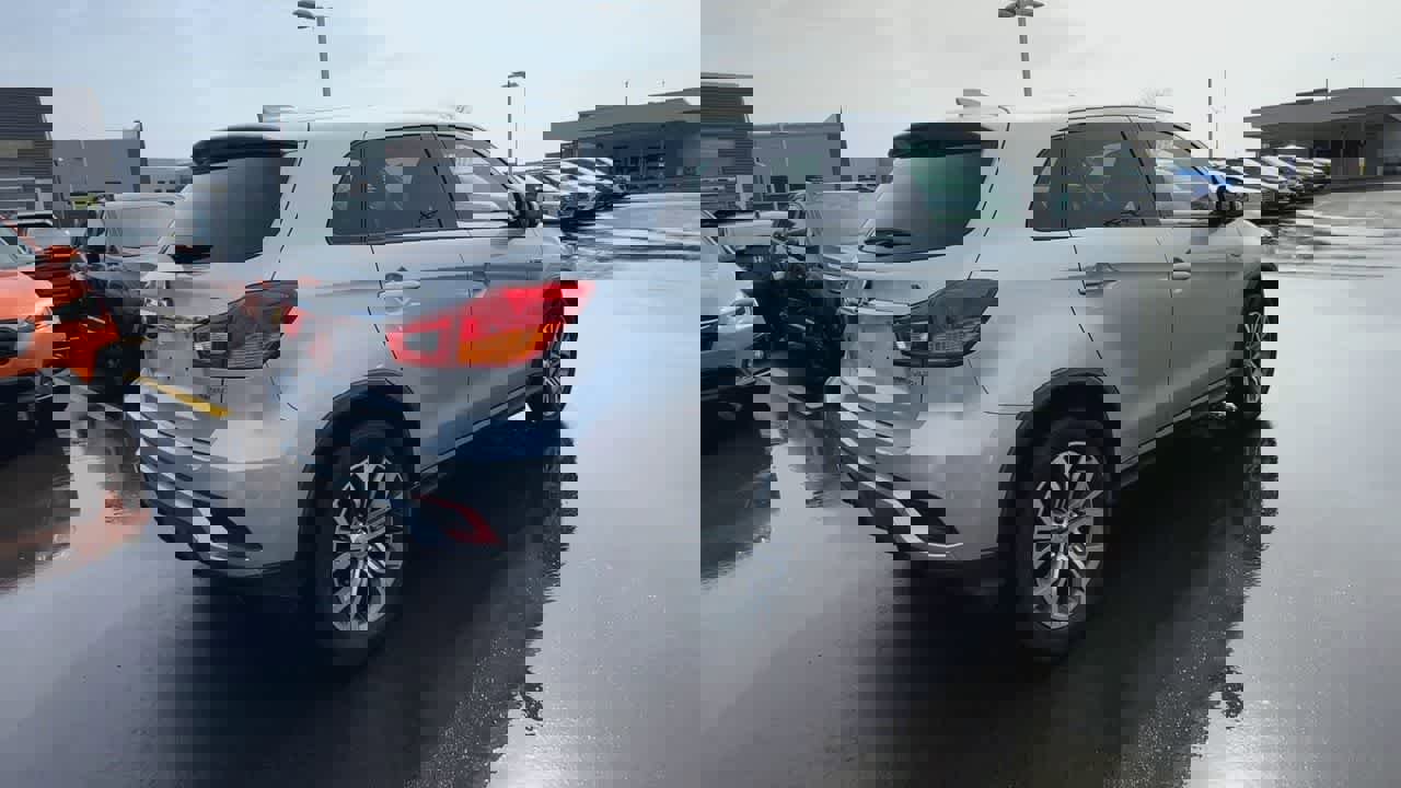 Used 2018 Mitsubishi Outlander Sport ES image 8