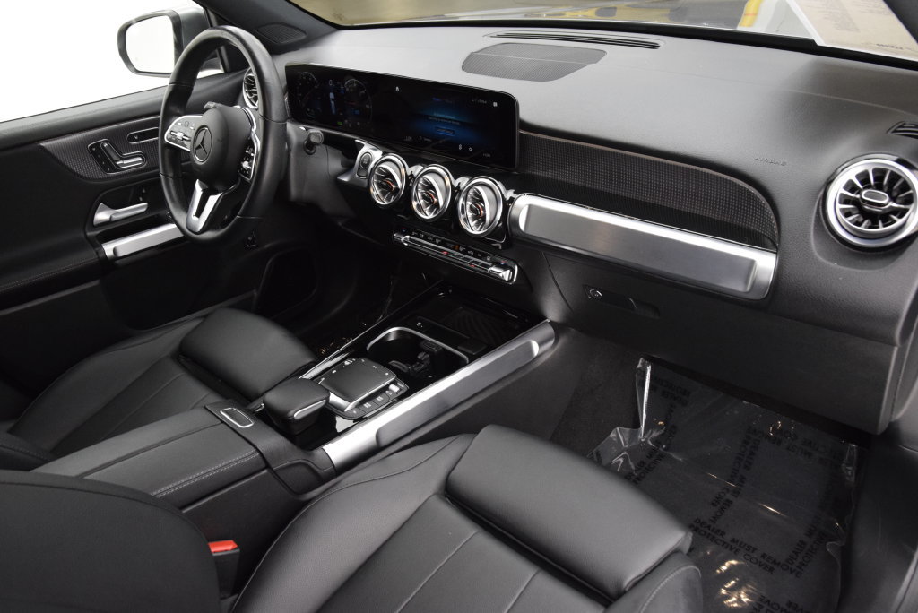 Used 2023 Mercedes-Benz EQB 300 4MATIC image 15
