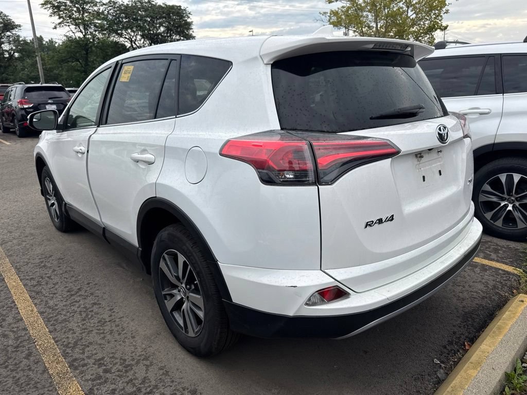 Used 2018 Toyota RAV4 XLE w/ All Weather Liner Package FWD image 4