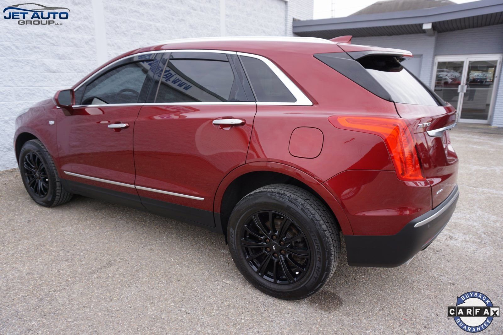 Used 2018 Cadillac XT5 Luxury w/ Driver Awareness Package image 8