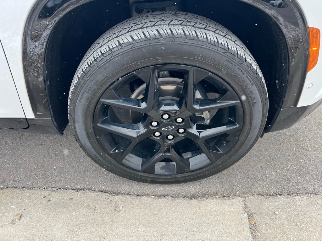 Used 2024 Chevrolet Traverse RS image 12