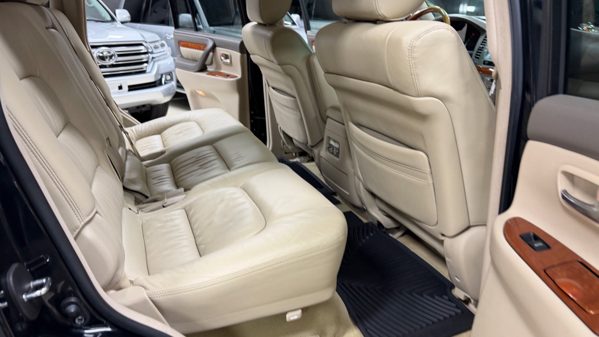 Used 2006 Lexus LX 470 4WD image 23