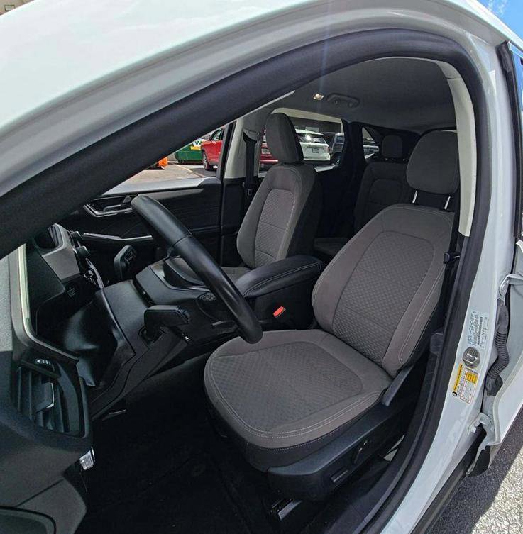 Used 2022 Ford Escape SE w/ Convenience Package FWD image 5