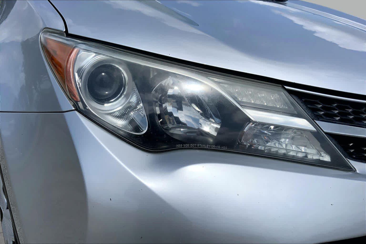 Used 2015 Toyota RAV4 LE FWD image 27