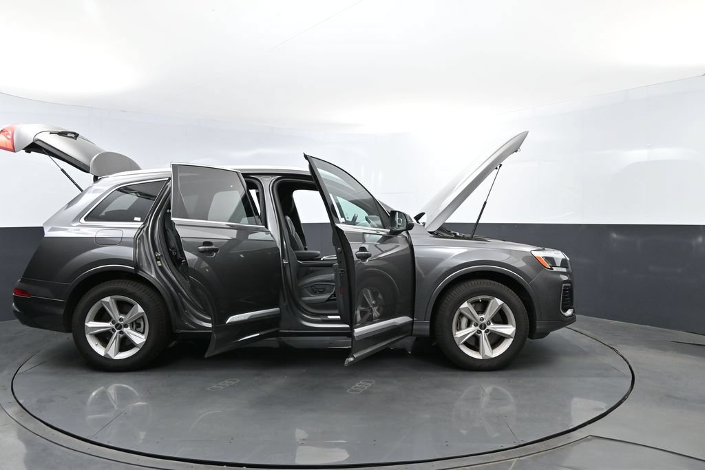 Used 2025 Audi Q7 2.0T Premium AWD/4WD image 30