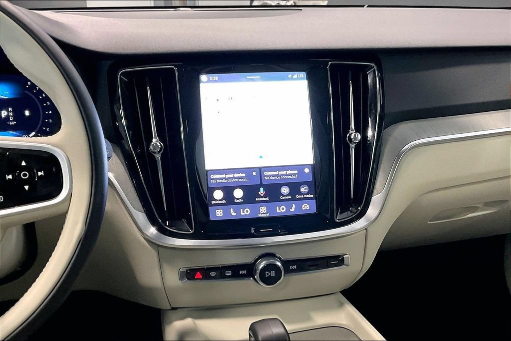 Certified 2025 Volvo V60 B5 Cross Country Plus AWD/4WD image 10