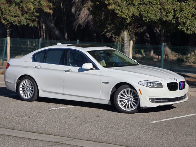 Used 2011 BMW 535i Sedan image 2