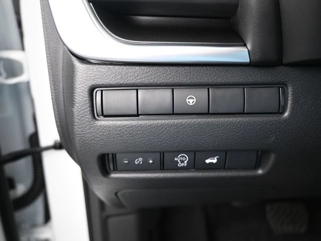 Used 2026 Nissan Rogue SV AWD/4WD image 24