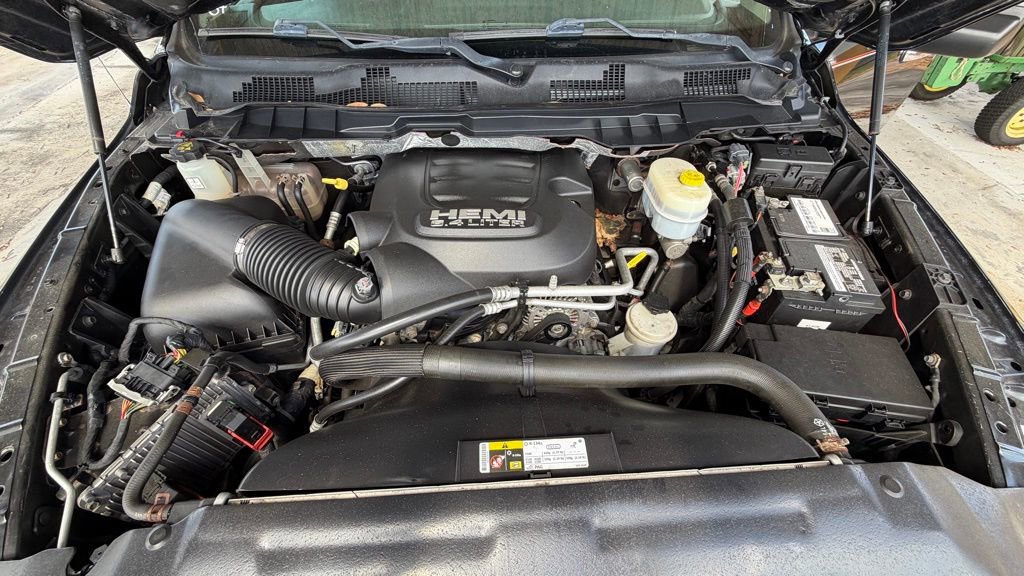 Used 2018 RAM 3500 SLT w/ Snow Chief Group image 29