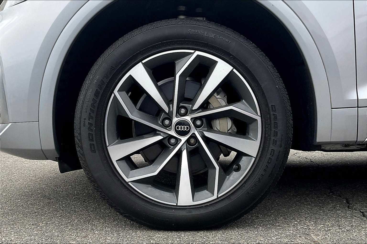 Used 2022 Audi Q5 2.0T Premium Plus w/ Premium Plus Package image 7