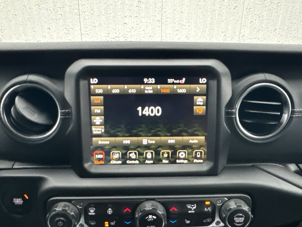 Used 2023 Jeep Gladiator Overland w/ Popular Equipment Package AWD/4WD image 47