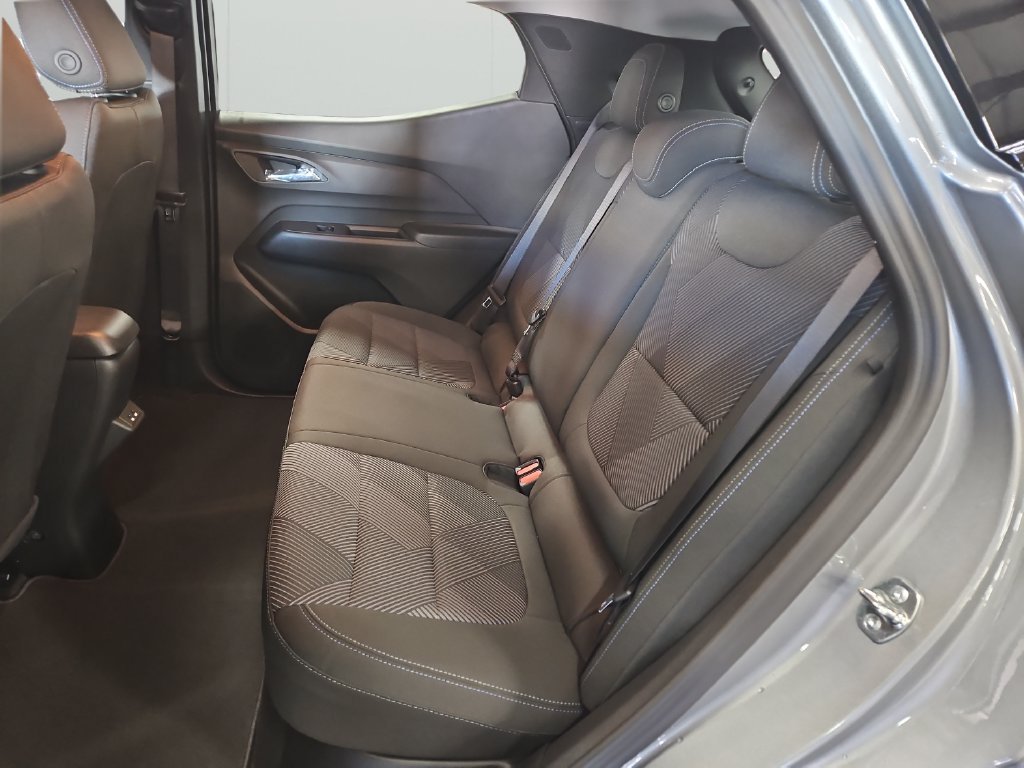 New 2027 Chevrolet Bolt LT w/ Comfort Package FWD image 15