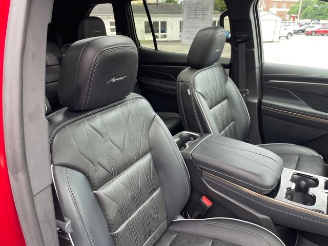 Used 2025 Buick Enclave Avenir w/ Super Cruise Package FWD image 36
