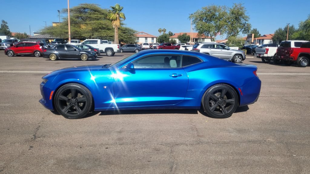 Used 2017 Chevrolet Camaro LT w/ Technology Package RWD image 5