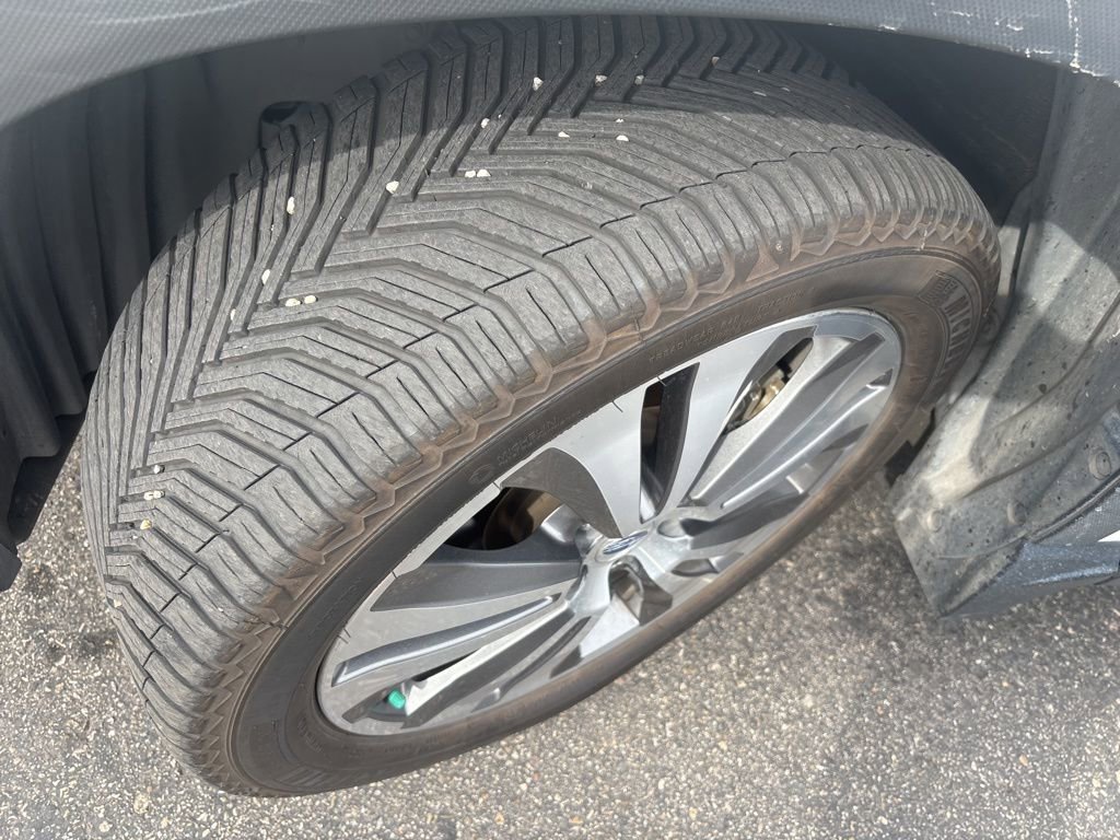 Used 2020 Subaru Ascent Limited w/ Technology Package AWD/4WD image 2