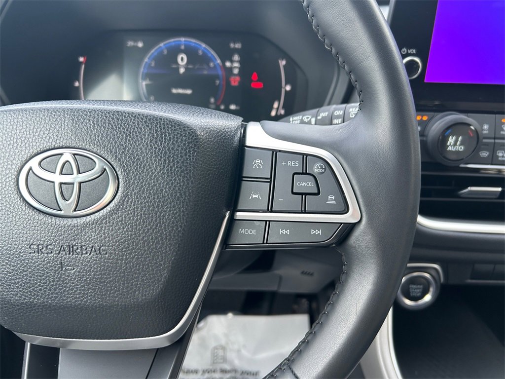 Used 2024 Toyota Grand Highlander XLE image 22
