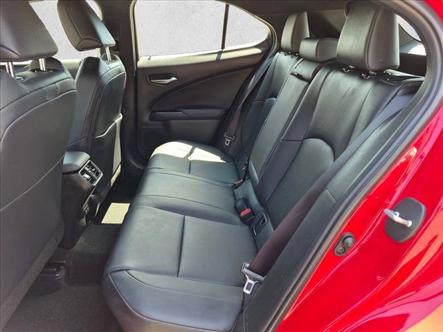 Used 2024 Lexus UX 250h F Sport FWD image 19