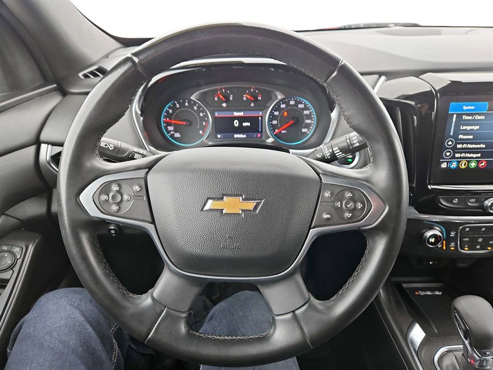 Used 2023 Chevrolet Traverse LT image 14