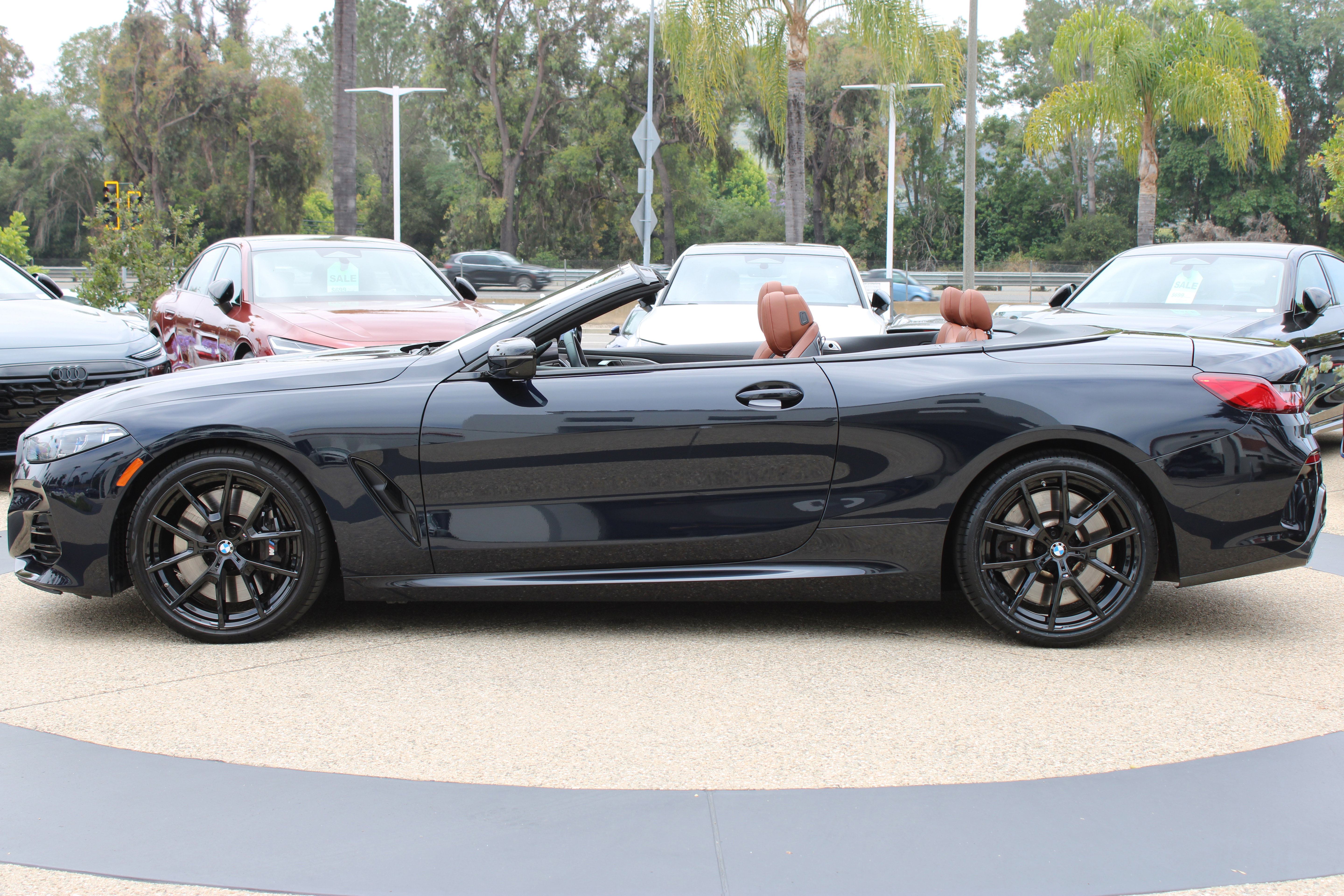 Used 2023 BMW M850i xDrive Convertible AWD/4WD image 2