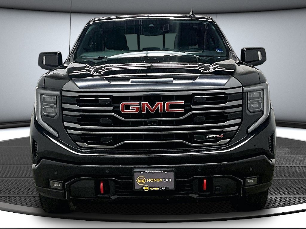 Used 2024 GMC Sierra 1500 AT4 w/ Technology Package AWD/4WD image 2