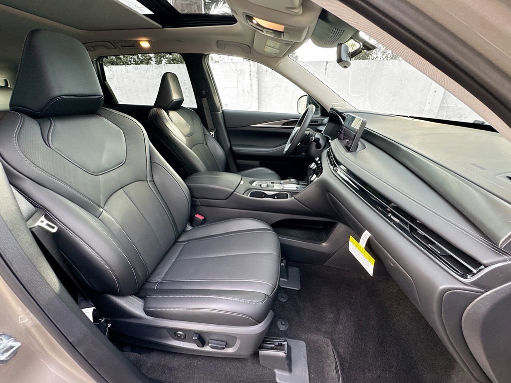 Certified 2026 INFINITI QX60 Luxe w/ Cargo Package image 32