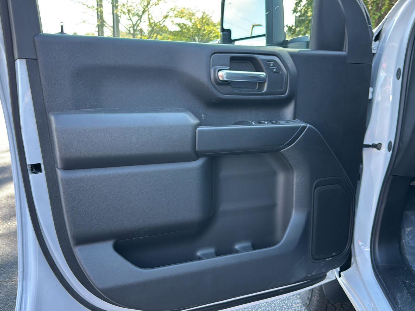 New 2026 Chevrolet Silverado 2500 Custom w/ Custom Value Package image 14