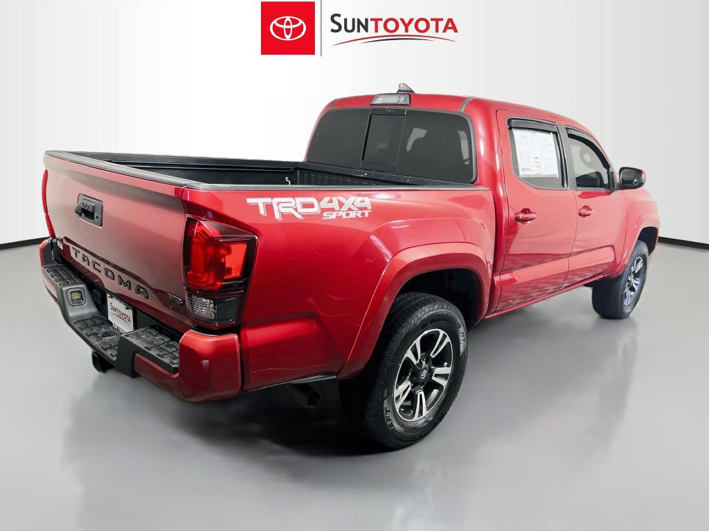 Used 2019 Toyota Tacoma TRD Sport AWD/4WD image 3