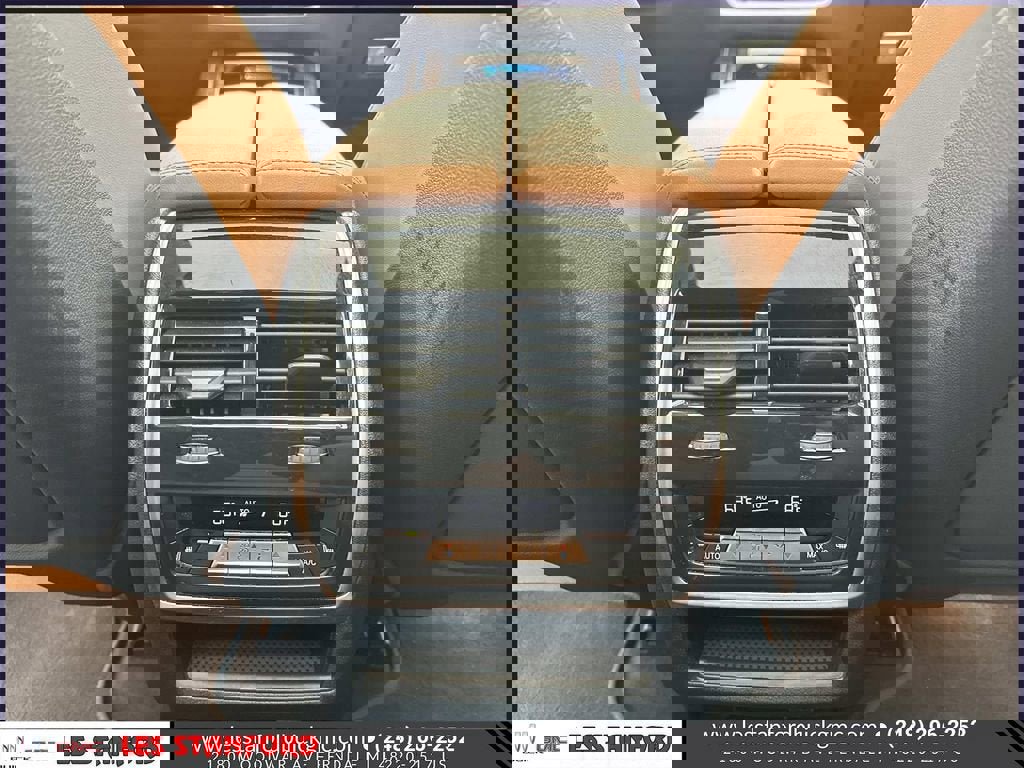 Used 2023 BMW X7 xDrive40i w/ Executive Package image 17