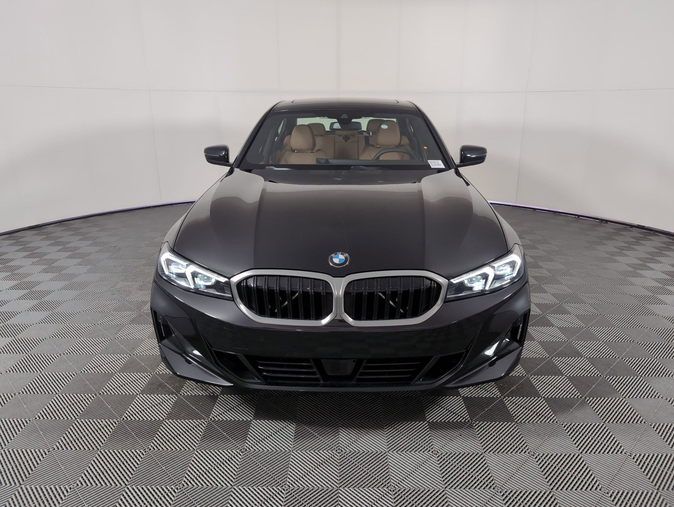 Used 2025 BMW 330i Sedan w/ Convenience Package image 5