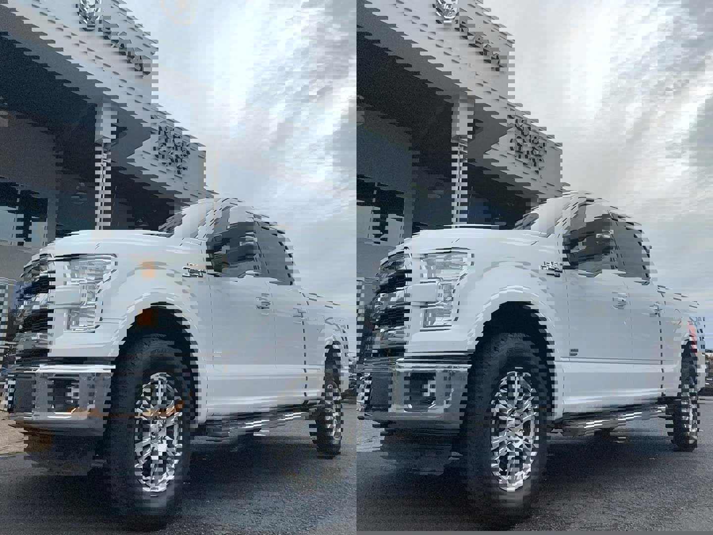 Used 2016 Ford F150 Lariat w/ Equipment Group 501A Mid image 35