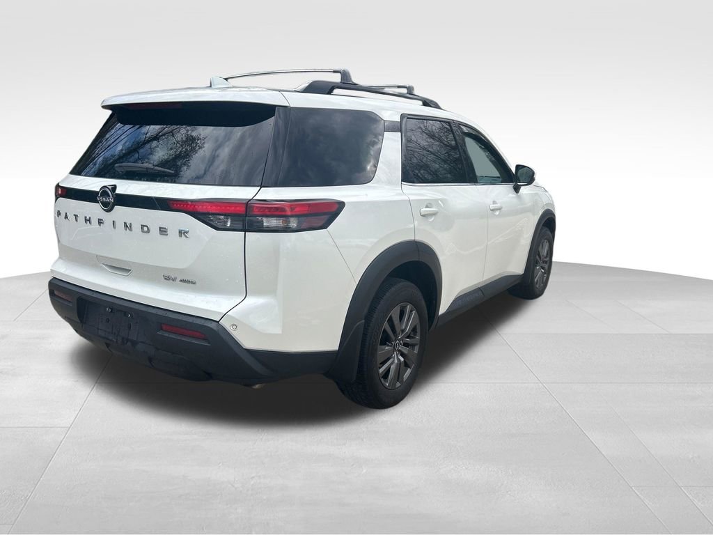 Used 2022 Nissan Pathfinder SV AWD/4WD image 5