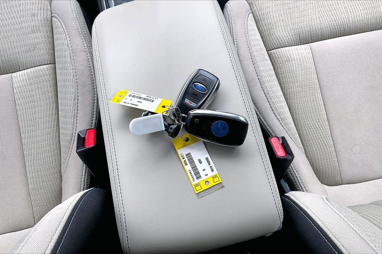 Used 2020 Subaru Ascent Premium w/ Convenience Package AWD/4WD image 33