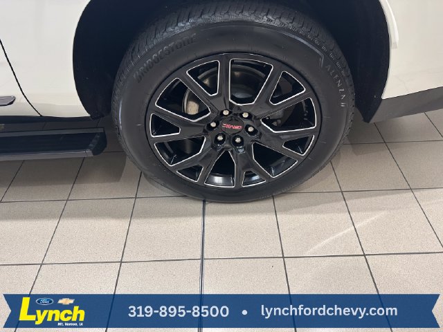 Used 2024 GMC Yukon XL Denali Ultimate AWD/4WD image 37