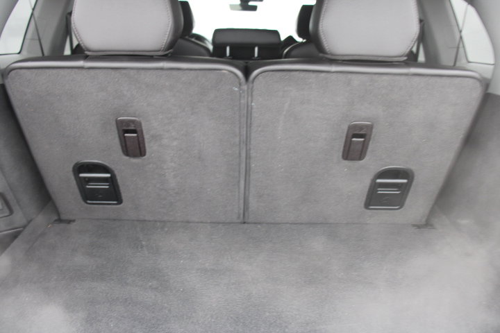 Used 2020 Acura MDX FWD image 17