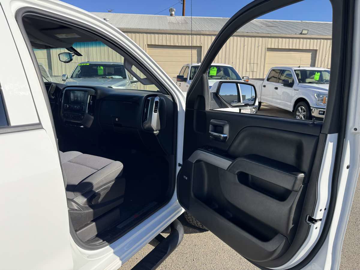 Used 2018 Chevrolet Silverado 1500 LT w/ All Star Edition AWD/4WD image 18