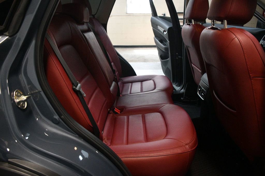 Used 2022 MAZDA CX-5 Carbon Edition image 36