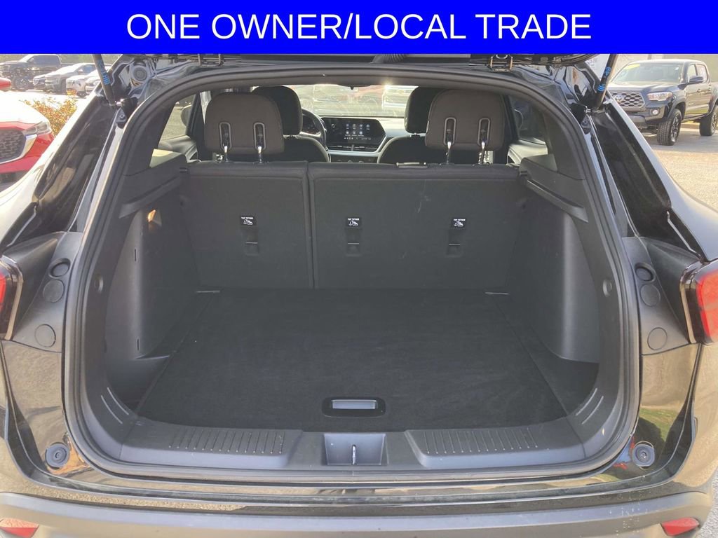 Used 2024 Chevrolet Trax RS image 11