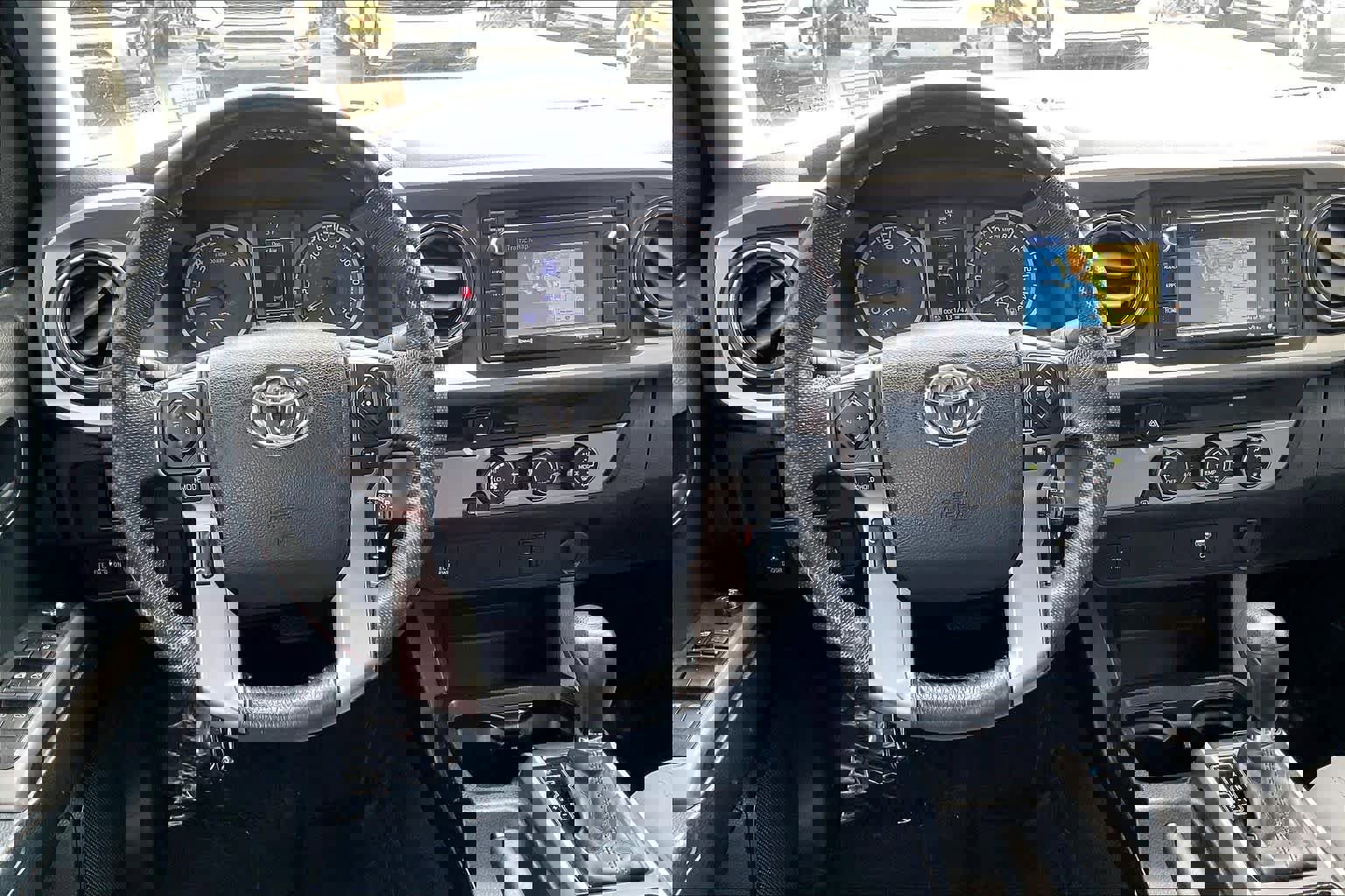 Used 2017 Toyota Tacoma SR5 w/ Tow Package image 5