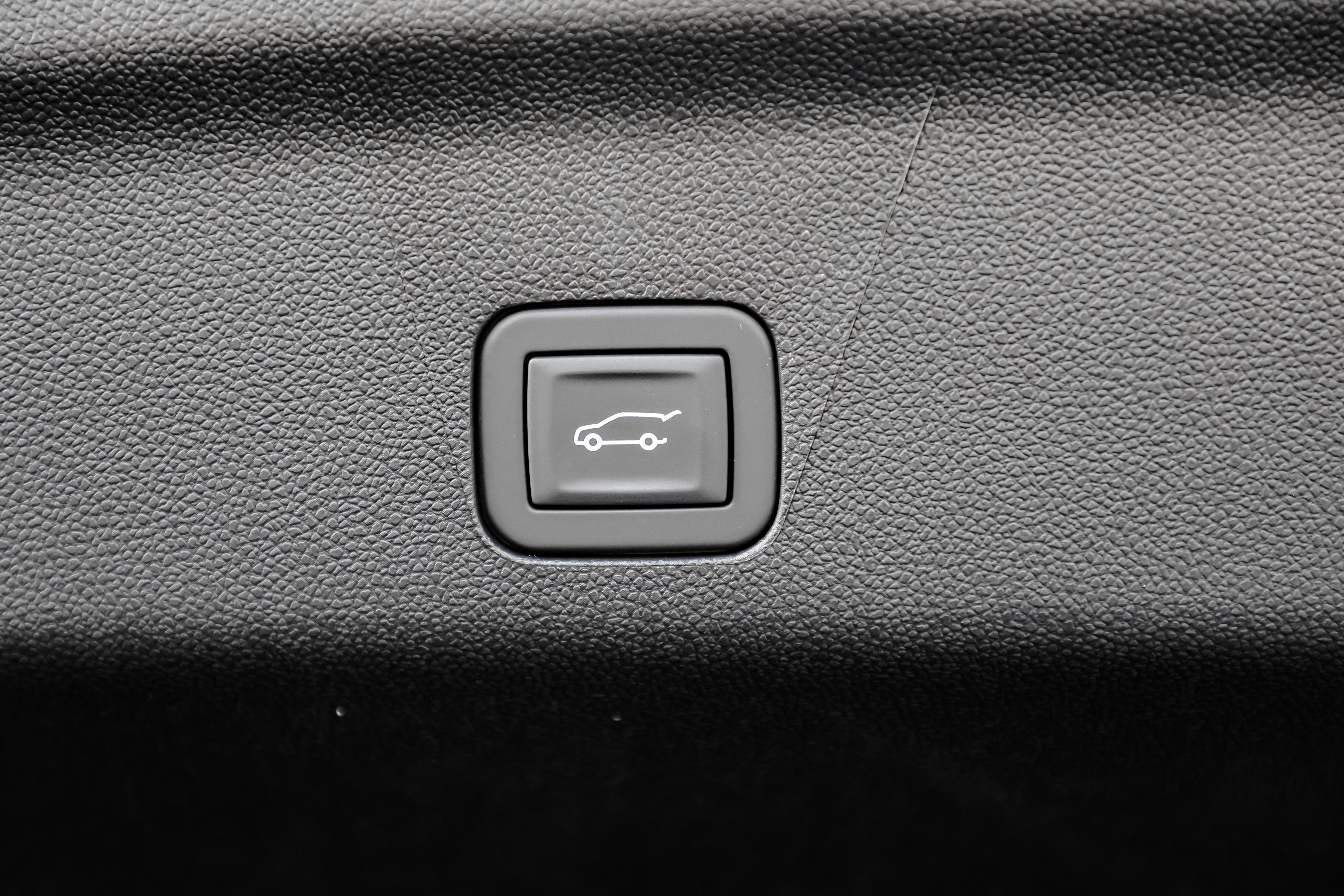 New 2026 GMC Yukon Denali w/ Sun & Power Step Package image 11