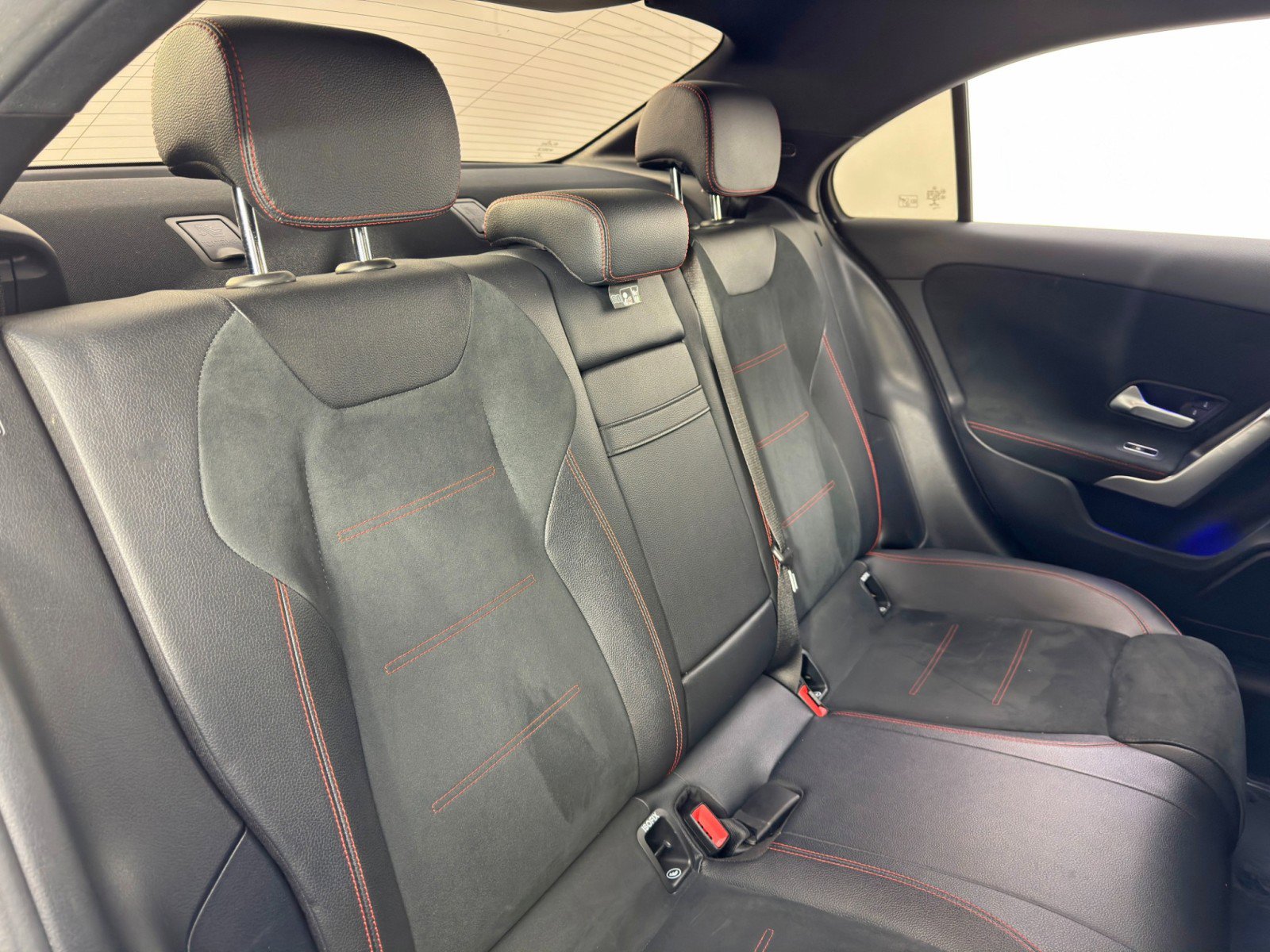 Used 2022 Mercedes-Benz A 220 image 39